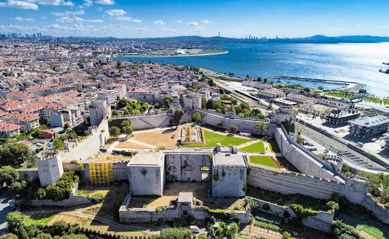 Istanbul Yedikule Fortress - Fortress of the Seven Towers