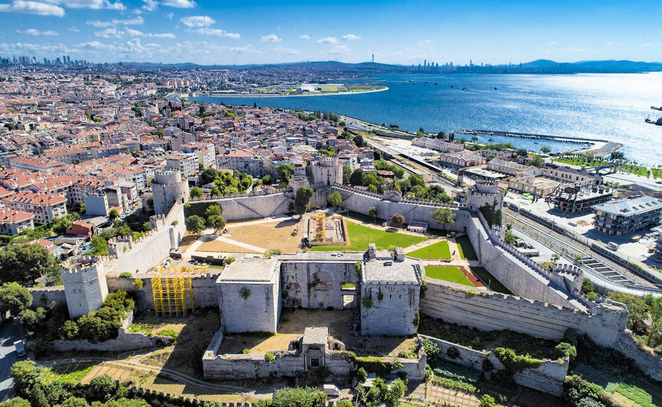 Istanbul Yedikule Fortress - Istanbul Excursions Official Website Istanbul Yedikule Fortress - Fortress of the Seven Towers